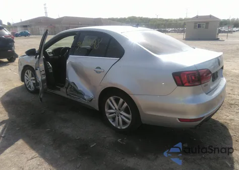 2014 Volkswagen Jetta Gli z USA, uszkodzony, nr VIN 3VW5S7AJ4EM396791